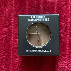 Mac Eye shadow